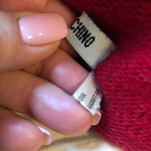 Moschino red head either black detailing. In like new condition. - Picture 5 of 6